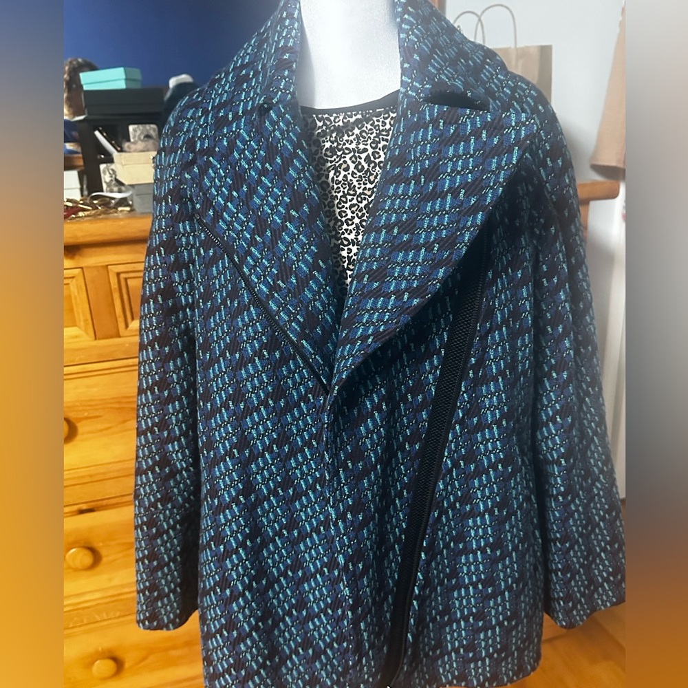 New condition wool knit jacket. - Picture 5 of 6